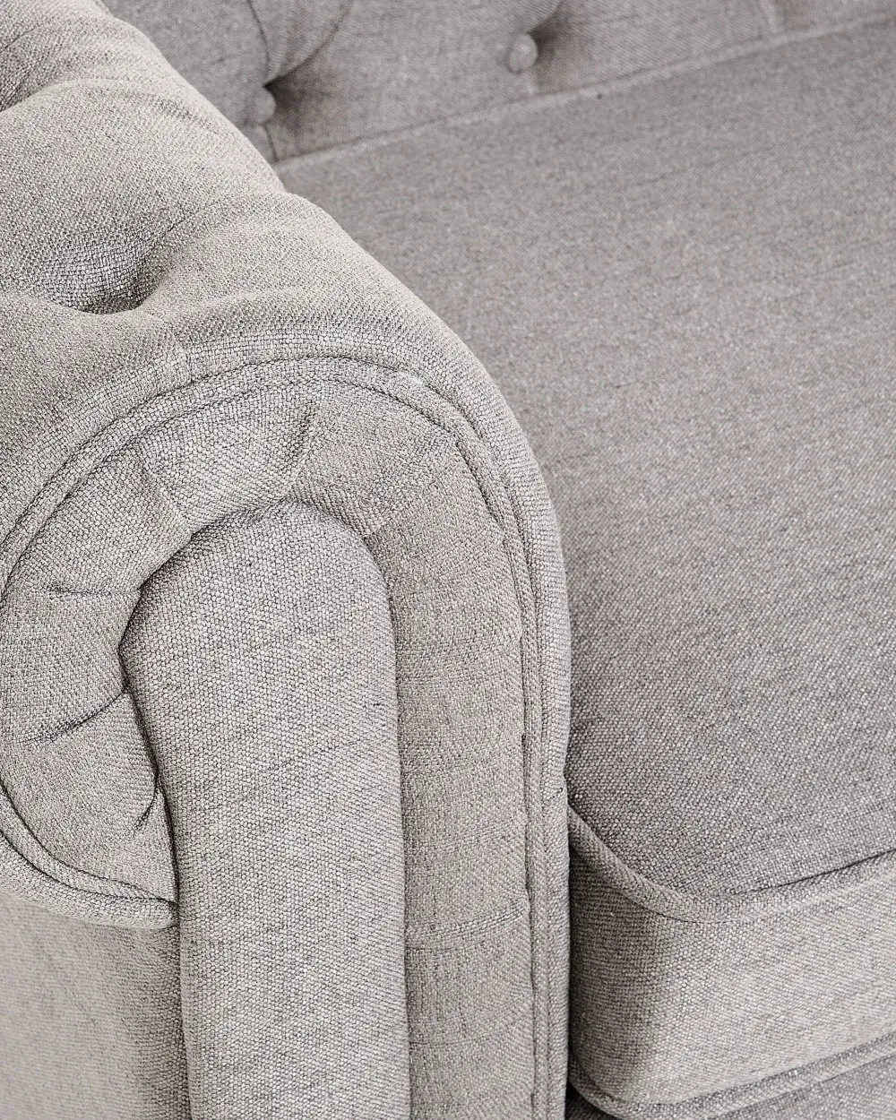Best Beliani Nojatuoli Kangas Vaaleanharmaa Chesterfield
