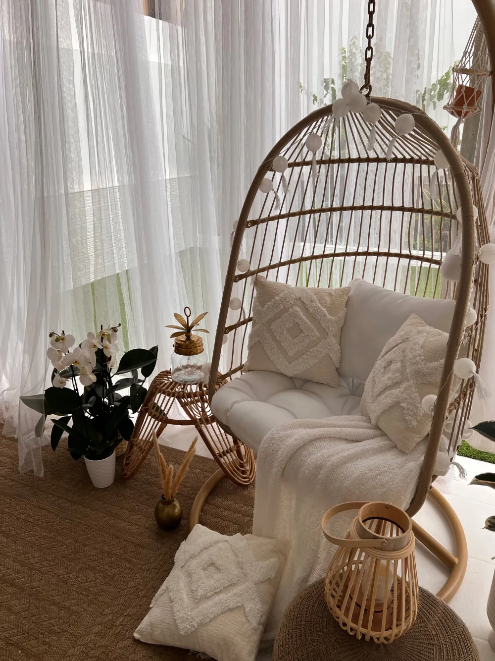 Discount Beliani Riipputuoli Jalustalla Polyrottinki Beige Allera